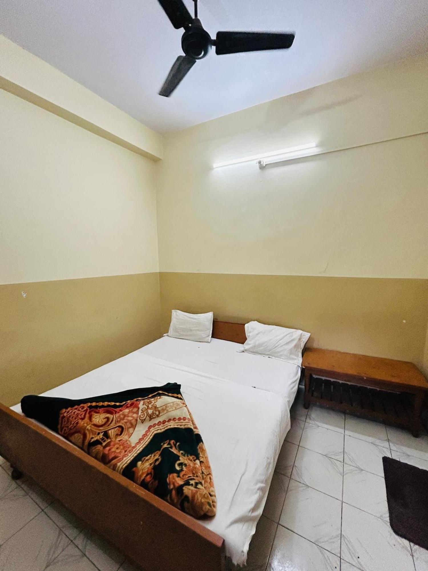 Satsang Lodge Varanasi Exterior foto
